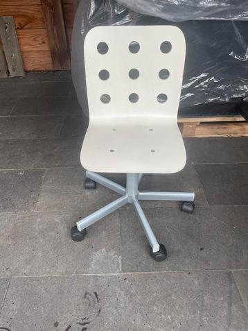 Witte houten ikea stoel jules  beschikbaar voor biedingen