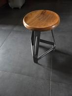 Houten kruk met metalen frame, Ophalen, Gebruikt, Hout