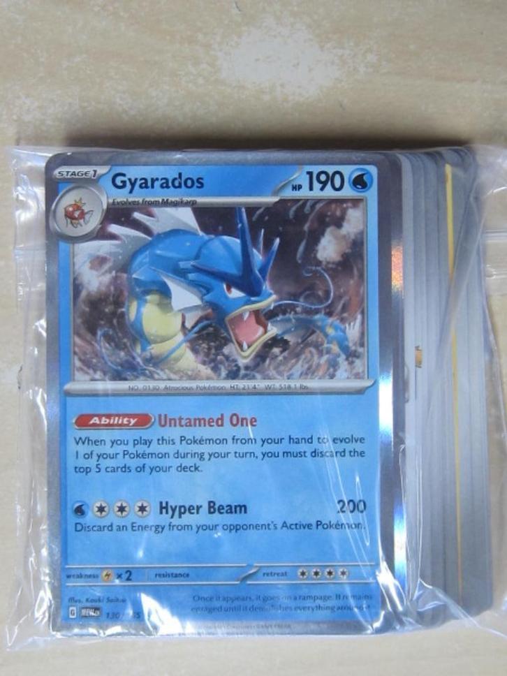 30 pokemonkaarten - pakje, Hobby en Vrije tijd, Verzamelkaartspellen | Pokémon, Zo goed als nieuw, Meerdere kaarten, Foil, Ophalen of Verzenden