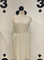 Off white jurk H&M, Kleding | Dames, Jurken, H&M, Wit, Maat 46/48 (XL) of groter, Ophalen of Verzenden
