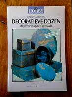 Decoratieve dozen - stap voor stap zelf gemaakt, Ophalen of Verzenden, Zo goed als nieuw, Overige onderwerpen