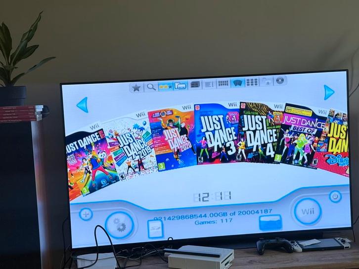 Mooie wii met heel veel spellen, Spelcomputers en Games, Spelcomputers | Nintendo Wii, Zo goed als nieuw, Met 1 controller, Ophalen of Verzenden