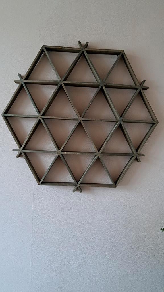 Houten Wandrek Zeshoek, Huis en Inrichting, Woonaccessoires | Wandplanken en Boekenplanken, Zo goed als nieuw, Ophalen