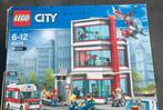 Lego City Ziekenhuis 60204, Kinderen en Baby's, Speelgoed | Duplo en Lego, Verzenden, Zo goed als nieuw