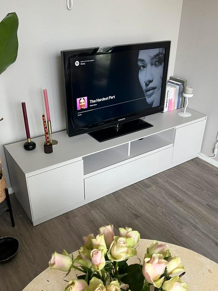 TV meubel beige - moet weg, Huis en Inrichting, Kasten | Televisiemeubels, Gebruikt, Minder dan 100 cm, 150 tot 200 cm, 25 tot 50 cm
