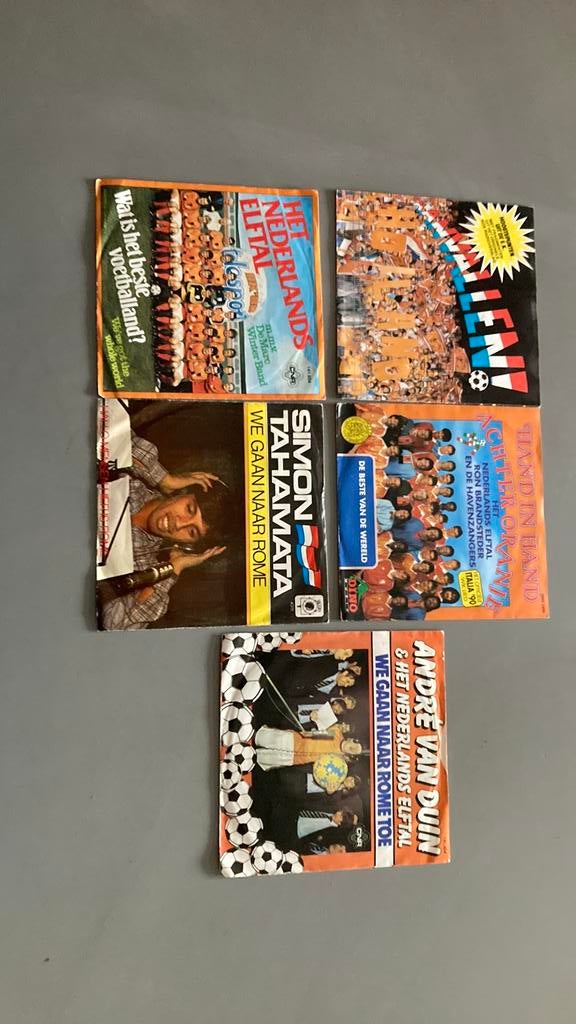 Singles nederlands elftal, Ophalen, Zo goed als nieuw, Overige formaten, Levenslied of Smartlap