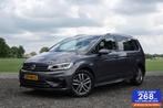 Volkswagen Touran 1.5 TSI R-line 7pers. CAMERA STOELVERW., Auto's, Volkswagen, Voorwielaandrijving, Euro 6, 4 cilinders, 150 pk