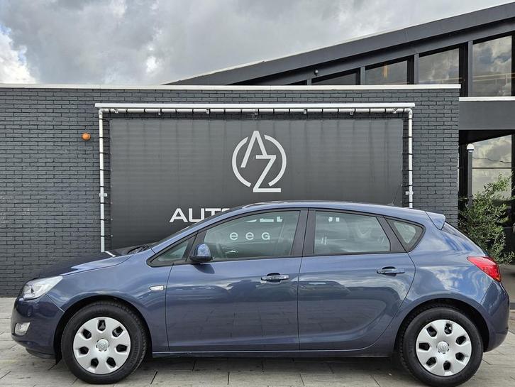 Opel Astra 1.4 Selection *Airco* (bj 2010), Auto's, Opel, Bedrijf, Te koop, Astra, ABS, Airbags, Airconditioning, Alarm, Elektrische buitenspiegels