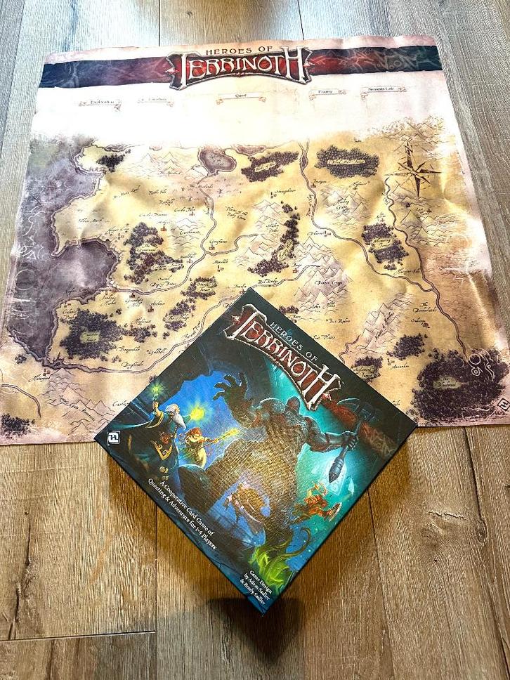 Heroes of Terrinoth inclusief spel mat bordspel board game, Hobby en Vrije tijd, Gezelschapsspellen | Bordspellen, Zo goed als nieuw