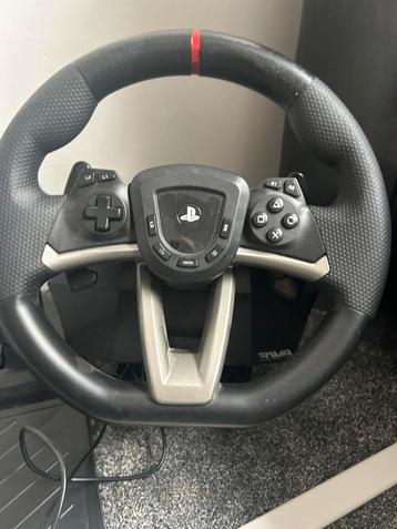 Playstation racing wheel met pedalen  beschikbaar voor biedingen