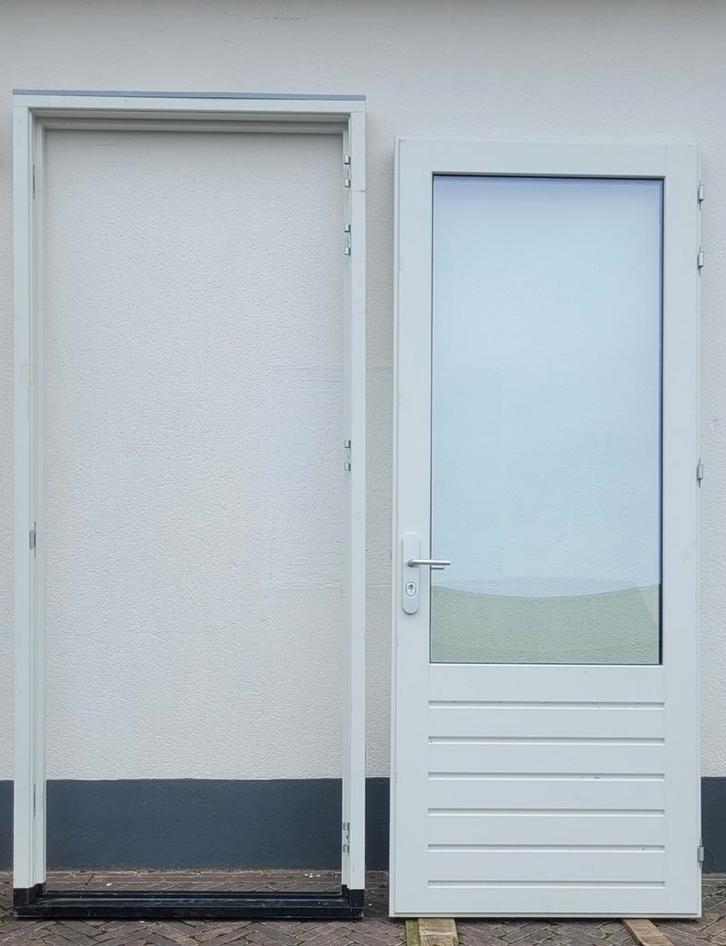 Mooie hardhouten buitendeur/achterdeur inclusief kozijn!, Doe-het-zelf en Verbouw, Deuren en Horren, Zo goed als nieuw, Buitendeur