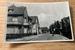 De Lier Hoofdstraat met Tabak reclame aan gevel tabakzaak?, Ophalen of Verzenden, 1920 tot 1940, Ongelopen, Zuid-Holland