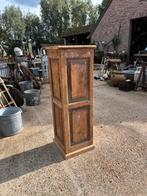 Oude houten pilaar of houten sokkel of beelden pilaar sokkel, Ophalen