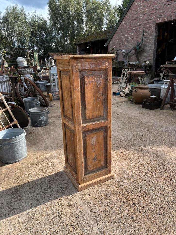 Oude houten pilaar of houten sokkel of beelden pilaar sokkel, Antiek en Kunst, Curiosa en Brocante, Ophalen