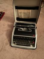 Typemachine Olivetti, Diversen, Typemachines, Ophalen of Verzenden, Zo goed als nieuw