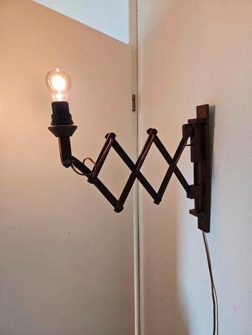 Houten schaarlamp. Jaren 60  beschikbaar voor biedingen