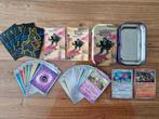 Pokemon bewaarblikje met 30 kaarten en meer! (2 glimmende), Ophalen of Verzenden, Zo goed als nieuw, Overige typen, Foil