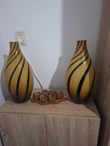 Set van 2 decoratieve vazen beschikbaar voor biedingen