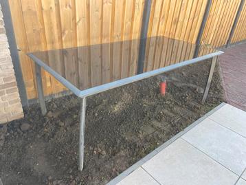 Buiten eettafel 200x100cm gebruikt beschikbaar voor biedingen