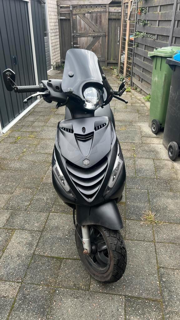 Piaggio Zip 4t, Fietsen en Brommers, Scooters | Piaggio, Gebruikt, Zip, Maximaal 25 km/u, Benzine, Ophalen