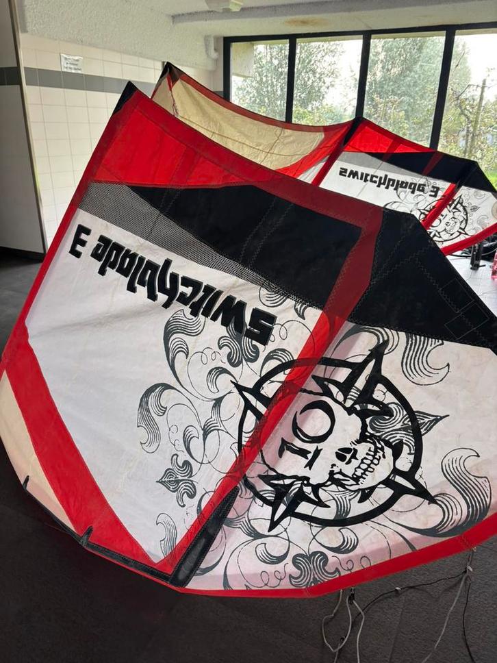 Cabrinha Switchblade 3 10m met bar, Watersport en Boten, Kitesurfen, Zo goed als nieuw, 10 m², Geen board, Ophalen of Verzenden