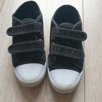 Gymschoenen Maat 32. .Panther  beschikbaar voor biedingen