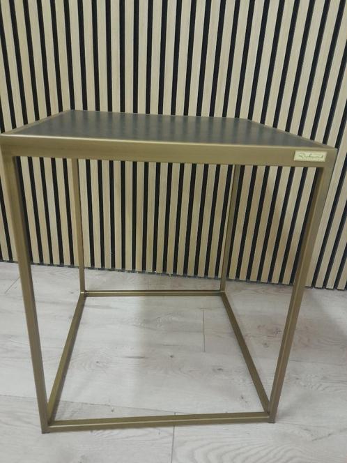 bijzettafel vierkant  blackbone brass *Richmond Interiors*, Huis en Inrichting, Tafels | Bijzettafels, Nieuw, Vierkant, 45 tot 60 cm