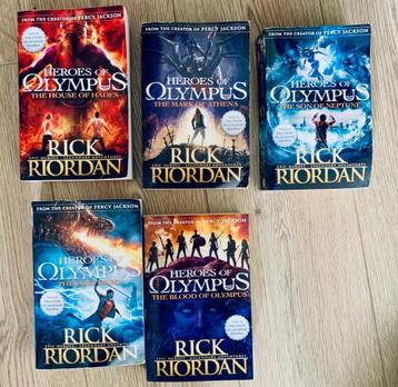Rick Riordan's Heroes of Olympus 5 book series  in English beschikbaar voor biedingen