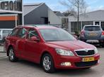 Skoda Octavia Combi 1.4 TSI Elegance DSG / Leder / Navi / PD, Euro 5, Gebruikt, 4 cilinders, Met garantie (alle)