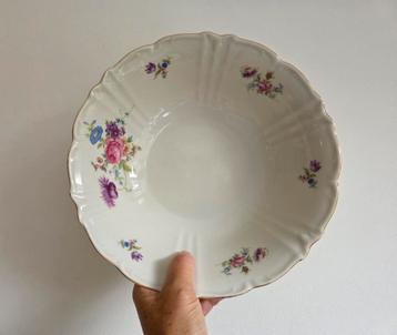 Prachtige gebloemde diepe schaal Titania  beschikbaar voor biedingen