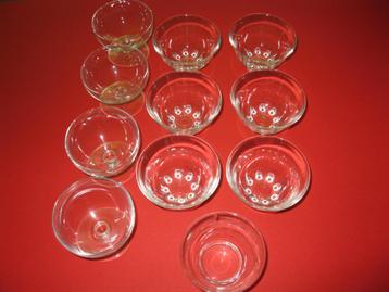 11 Bowlglaasjes, verschillend model beschikbaar voor biedingen