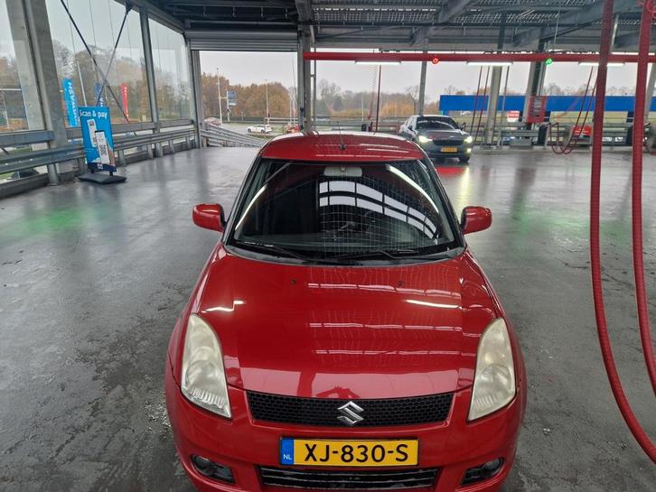 Suzuki Swift 1.3 5D 2005 Rood, Auto's, Suzuki, Particulier, Benzine, C, Hatchback, Handgeschakeld, Geïmporteerd, Rood, Voorwielaandrijving