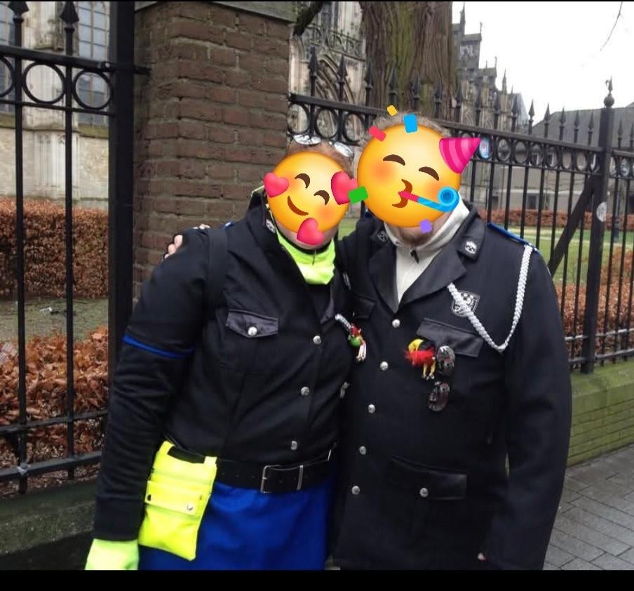 2 politiepakken dames maat 52, heren maat 60, Kleding | Dames, Carnavalskleding en Feestkleding, Carnaval, Fashion, Maat 46/48 (XL) of groter
