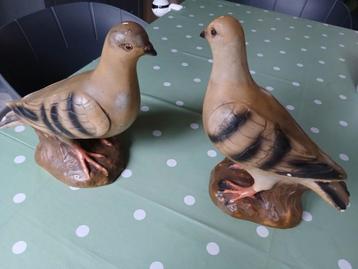 Vintage postduiven beelden beschikbaar voor biedingen