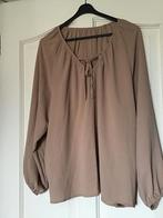 Blouse beige mt 46, Ophalen of Verzenden, Zo goed als nieuw, Maat 46/48 (XL) of groter, Beige