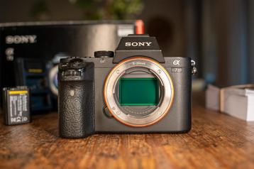 Sony A7 II + FE 28-70mm f/3.5-5.6 OSS beschikbaar voor biedingen