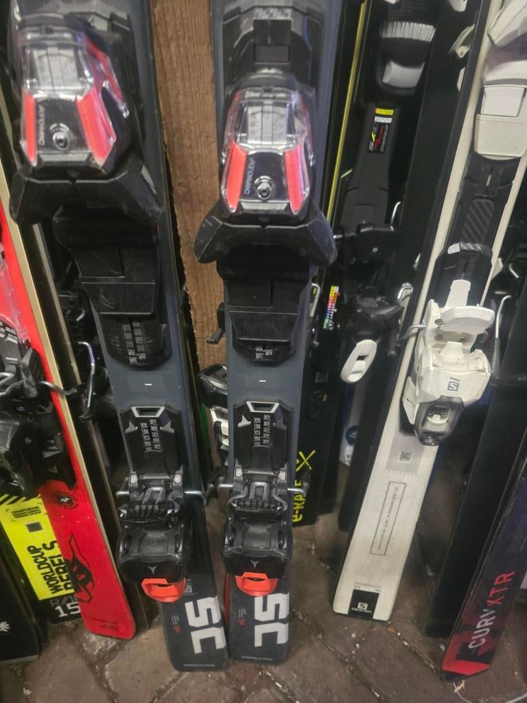 154 142cm ATOMIC REDSTER SC 2024/25, 160 tot 180 cm, Ophalen of Verzenden, Zo goed als nieuw, Carve