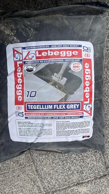 42 zakken LEBEGGE FLEX Tegellijm 25kg beschikbaar voor biedingen