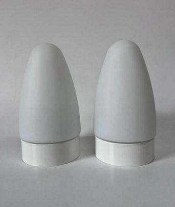 Vintage Space Age plafondlamp ‘kegel’ wit melkglas beschikbaar voor biedingen