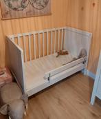 Babybed/peuterbed + commode, Zo goed als nieuw, Ophalen, Matras