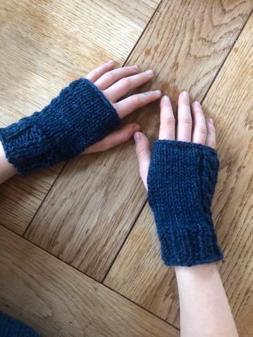 Handgemaakte unieke polswarmers/vingerloze handschoenen  beschikbaar voor biedingen