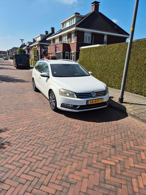 Volkswagen Passat 1.6 TDI 77KW Bluemotion Variant 2011 Wit, Auto's, Volkswagen, Particulier, Passat, ABS, Airbags, Airconditioning