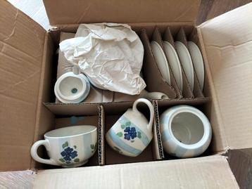 Ariadne Theeservies Blauw Bloemen Compleet beschikbaar voor biedingen