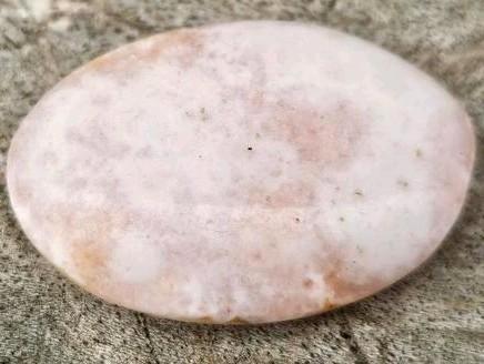 Druzy roze aragoniet knuffelsteen, Sieraden, Tassen en Uiterlijk, Edelstenen, Ophalen of Verzenden