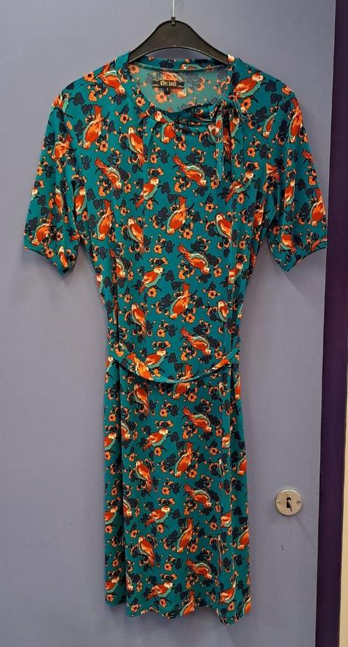 King Louie jurkje met vogels donker turkoois / rood S 48739, Kleding | Dames, Jurken, Zo goed als nieuw, Maat 36 (S), Rood, Knielengte