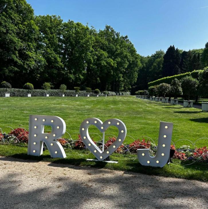 Lichtletters te huur - Gelderland, Hobby en Vrije tijd, Feestartikelen | Verhuur, Nieuw, Geboorte of Huwelijk, Ophalen
