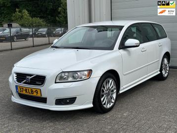 Volvo V50 2.0 R-Design, Airco, Cruise, Leer, NAP, Trekhaak beschikbaar voor biedingen