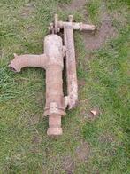 Oude antiek ijzer water pomp Industrieel, Antiek en Kunst, Ophalen