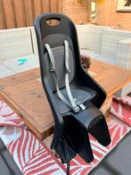 Polisport Groovy CFS Fietsstoeltje Achter - Zwart/Grijs, Ophalen, Voetsteuntjes, 9 t/m 18 kg, Zo goed als nieuw