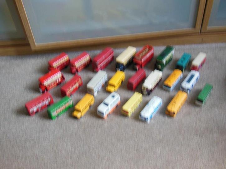 24 x BUSJES - speelgoed/verzamel - 1:72/87 -div.merken, Hobby en Vrije tijd, Modelauto's | 1:87, Gebruikt, Auto, Overige merken